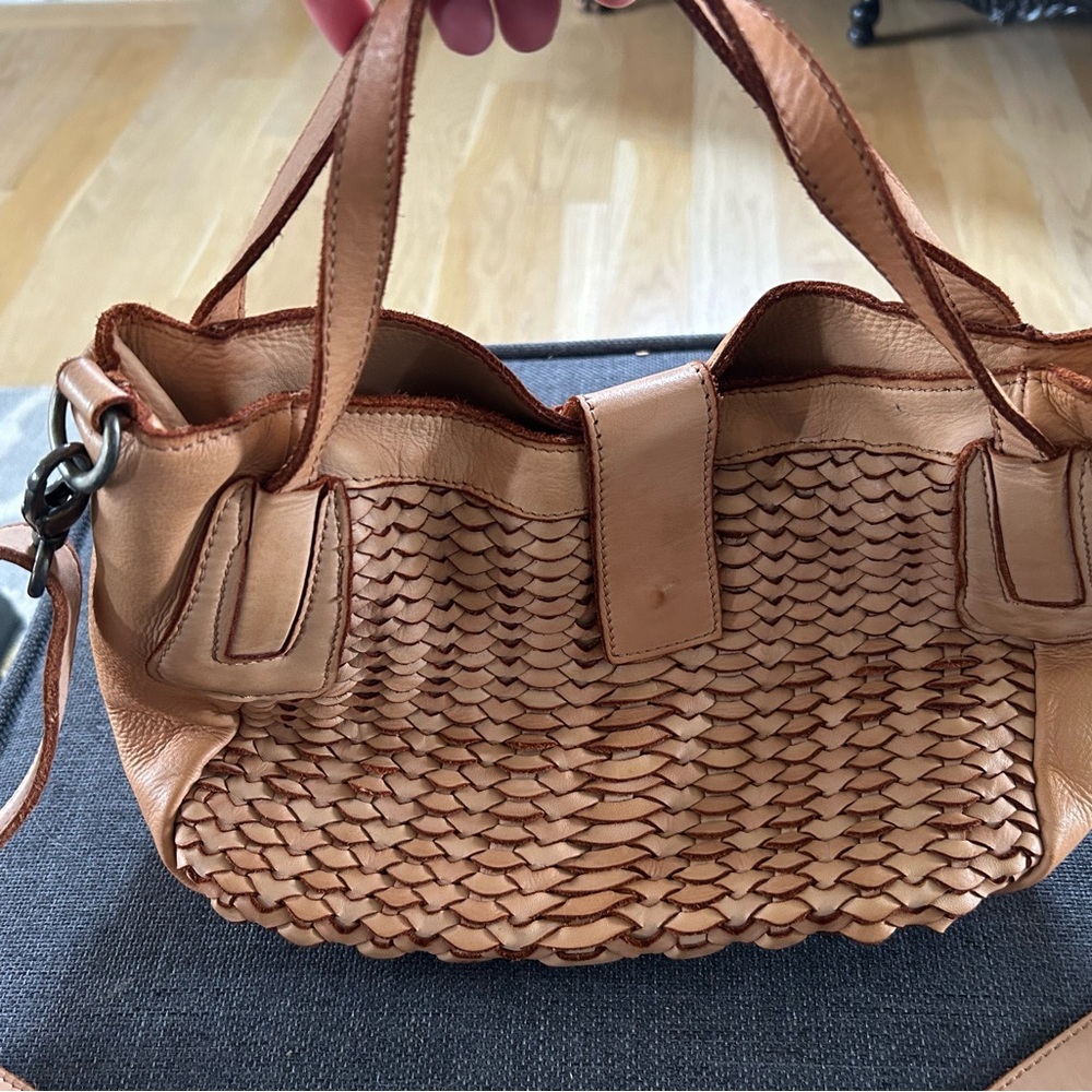 Giorgia Milani Camel/Bone genuine leather small purse.